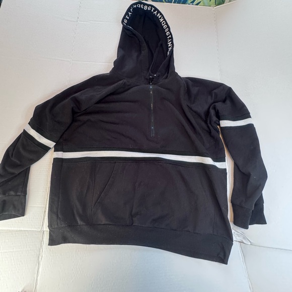 DKNY Black Half-Zip Hoodie Sweatshirt White Stripe Logo Trim Size L - Picture 2 of 9